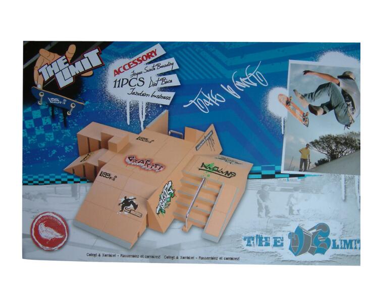 Alloy Finger Skateboard Park Set with Finger Skateboard