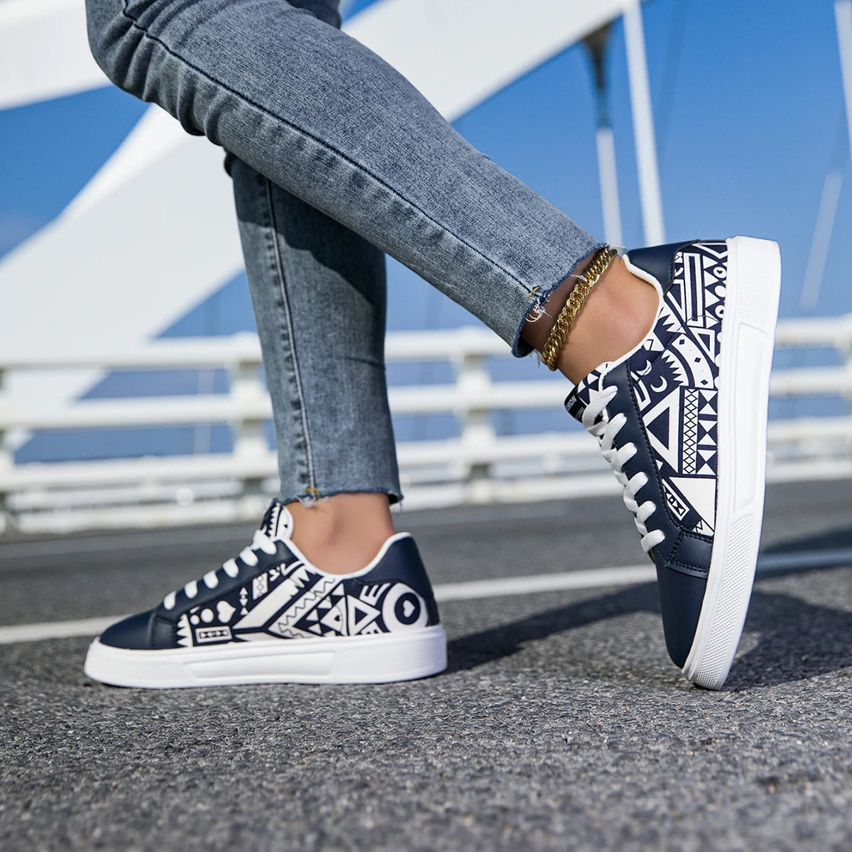 YRZL Women's Lightweight Skateboard Shoes