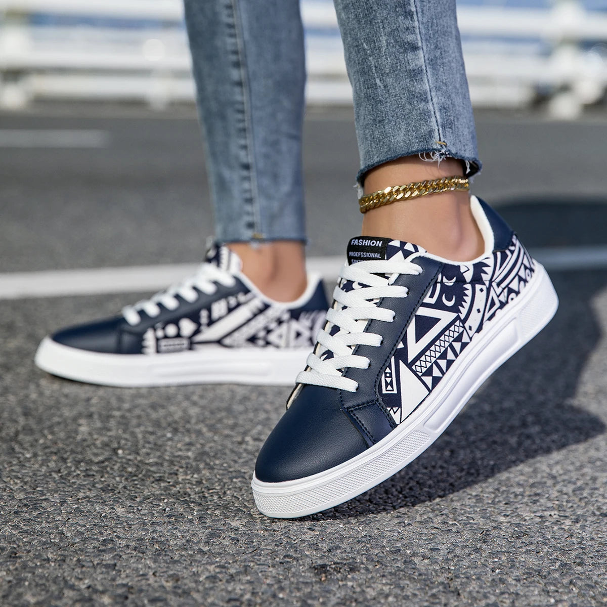 YRZL Women's Lightweight Skateboard Shoes