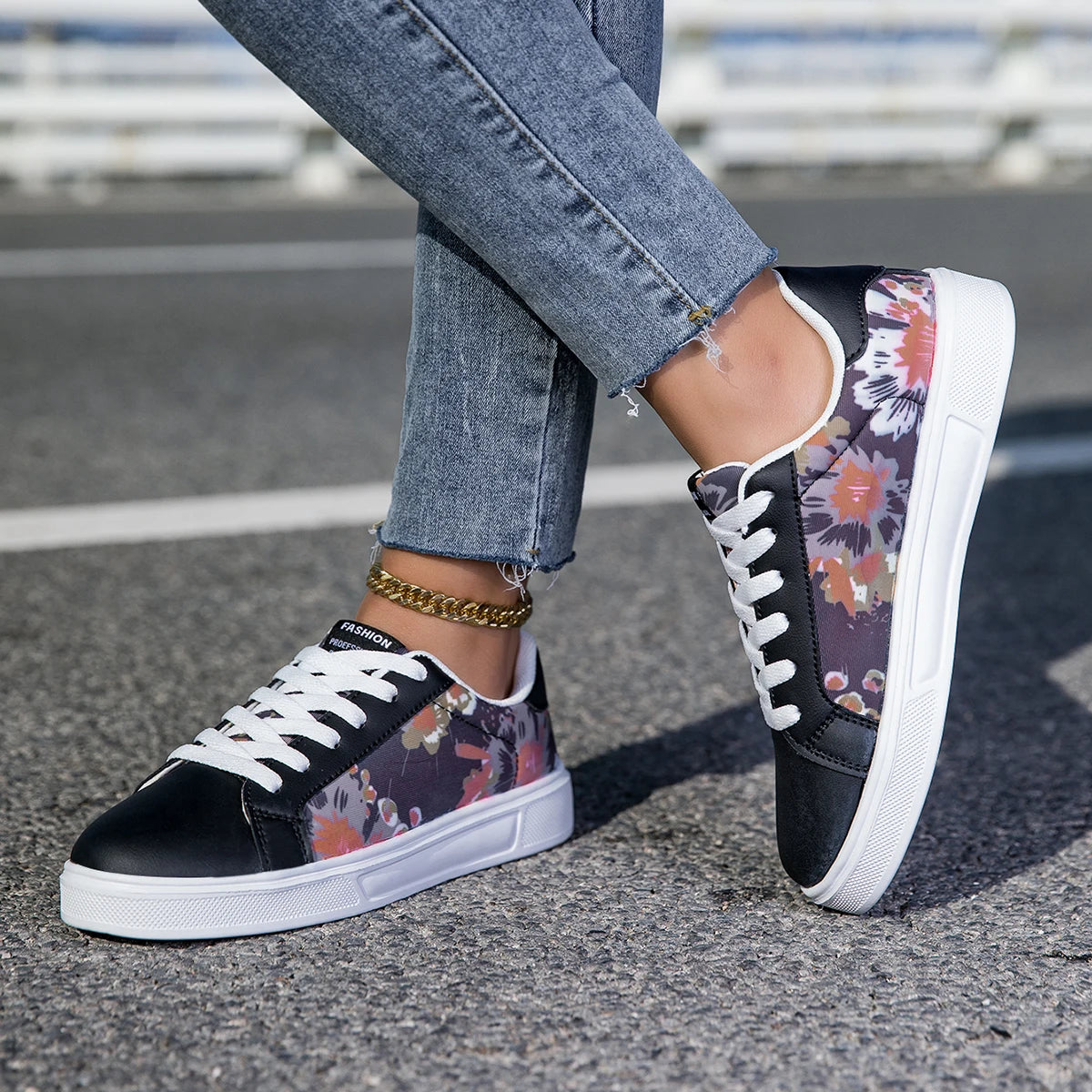 YRZL Women's Lightweight Skateboard Shoes