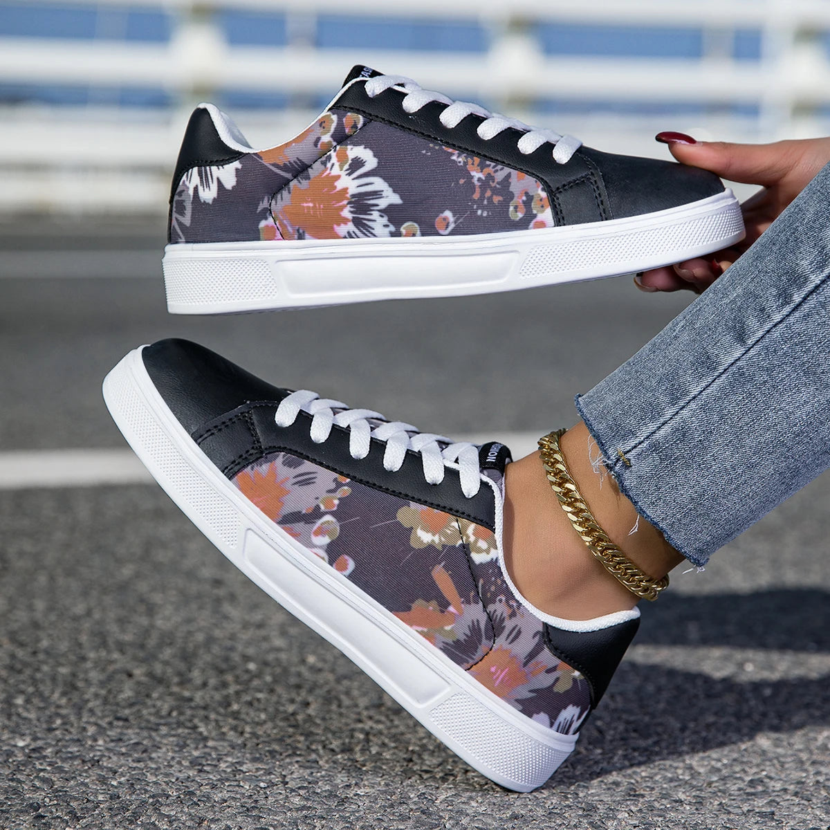 YRZL Women's Lightweight Skateboard Shoes