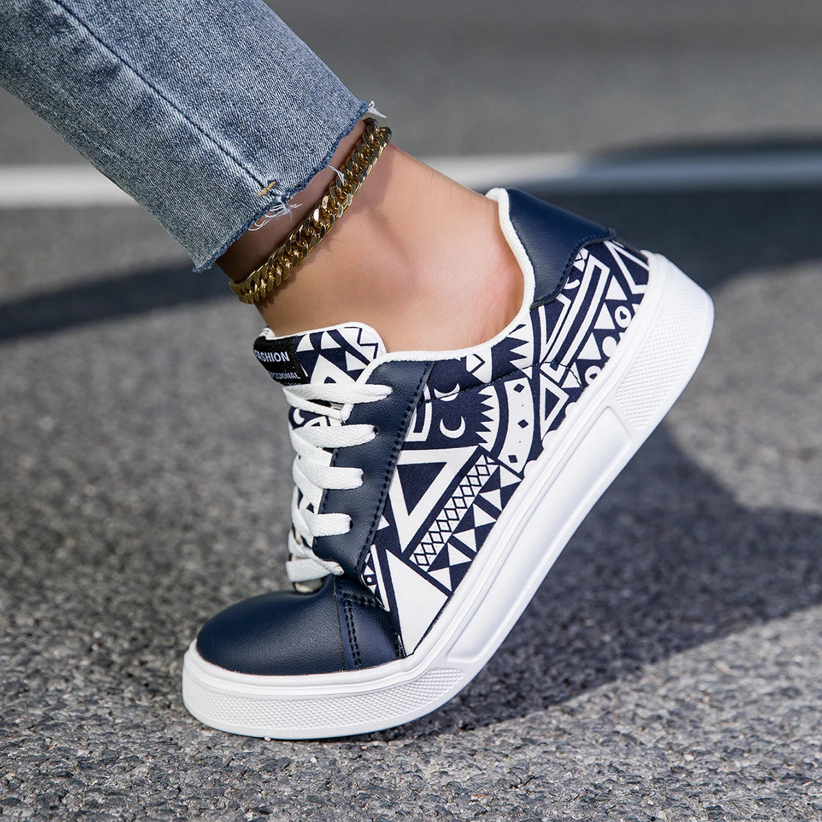 YRZL Women's Lightweight Skateboard Shoes