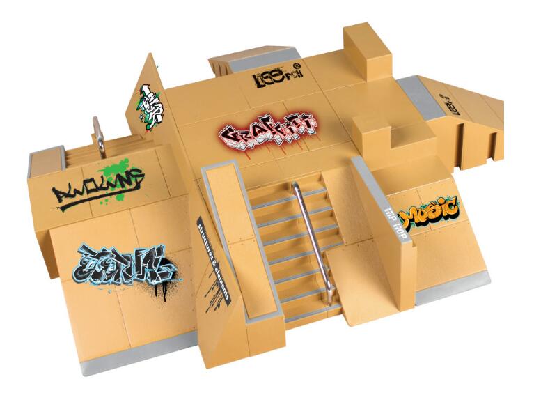 Alloy Finger Skateboard Park Set with Finger Skateboard